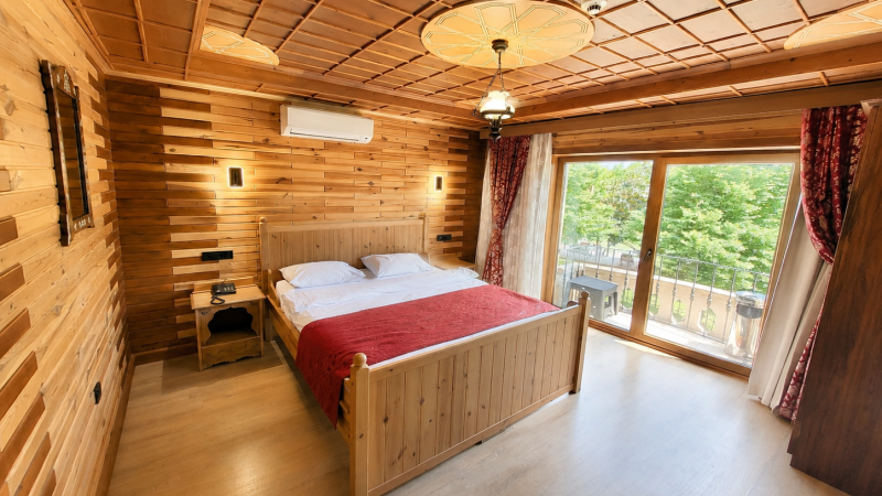 Double room with park view and balcony