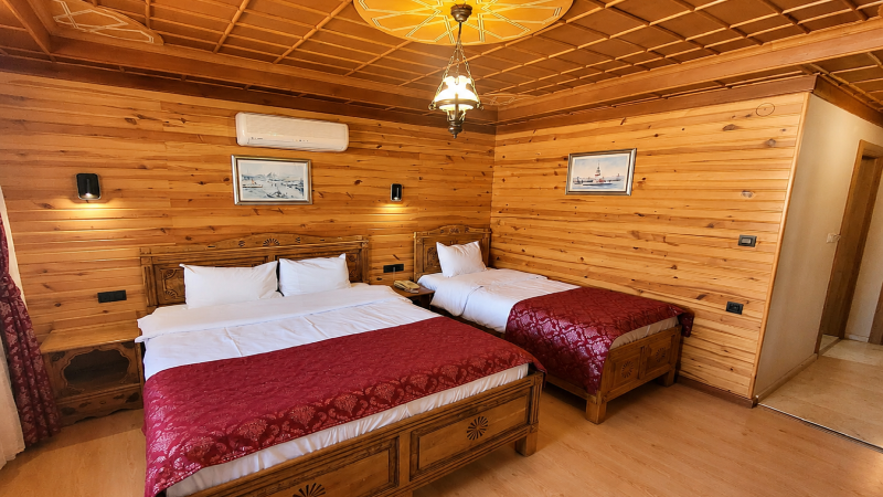 Superior double or twin room with City view and balcony